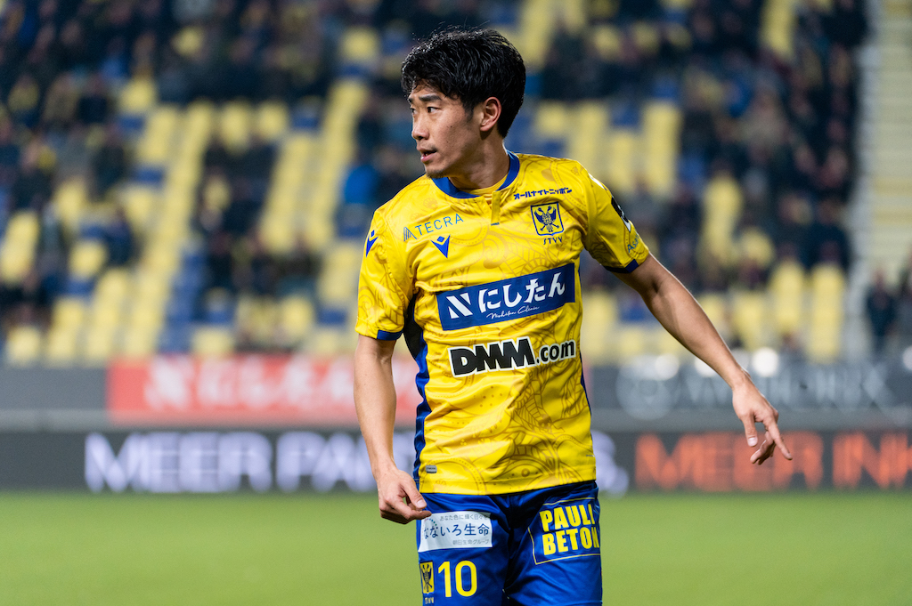 通常在庫品 シントトロイデン stvv 鎌田大地 ユニフォーム